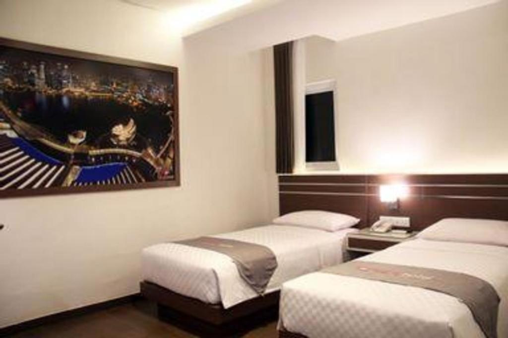 Neotel Hotel City Centre Tanjung Redep Exterior photo