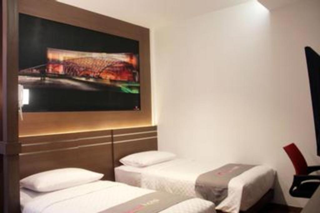 Neotel Hotel City Centre Tanjung Redep Exterior photo