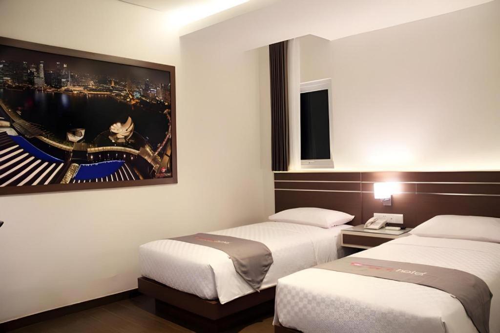 Neotel Hotel City Centre Tanjung Redep Exterior photo