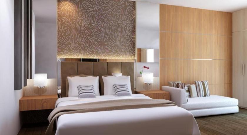 Neotel Hotel City Centre Tanjung Redep Exterior photo